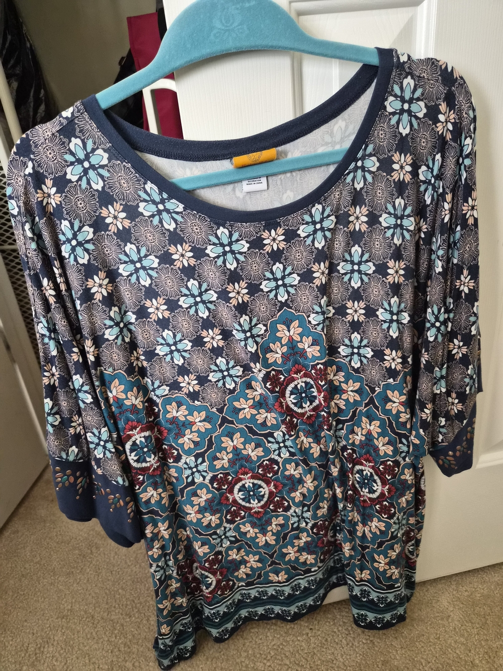 Women's Navy Floral Scoop Neck Short Sleeve Top